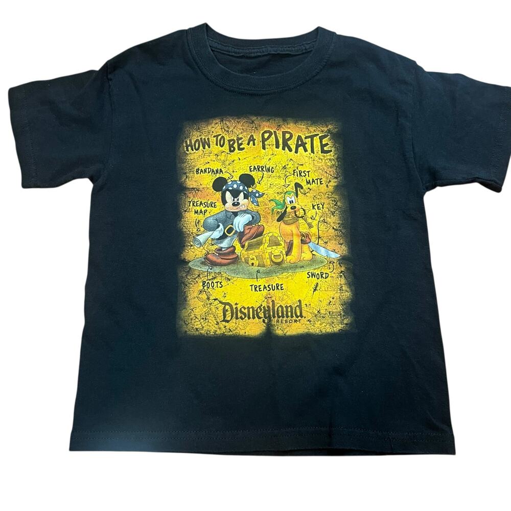 Disneyland Pirates of the Caribbean Mickey Mouse Pluto graphic T-Shirt youth